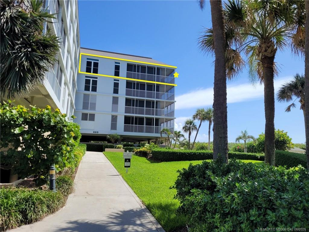 Photo 5 at 669 NE Plantation Road 405, Stuart
