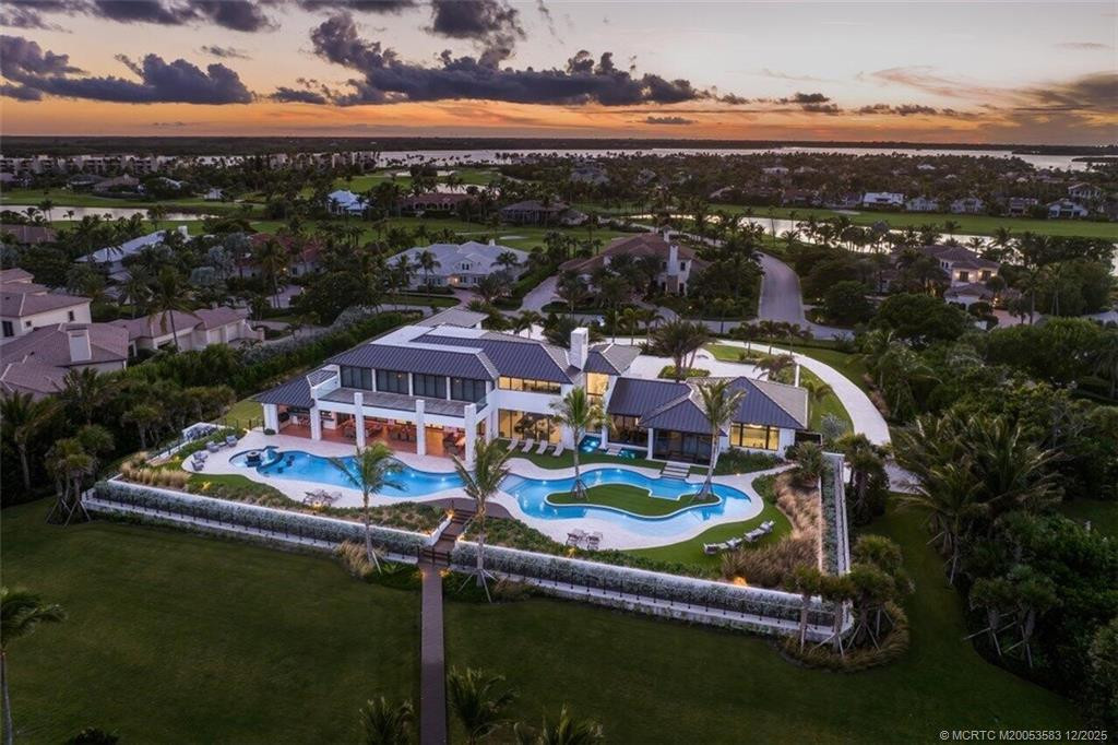 3016 SE Dune Drive 8
