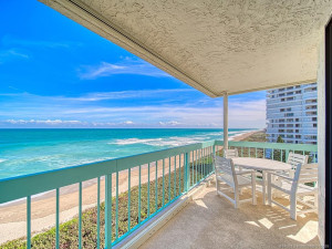 Covered Balcony Direct Ocean Views