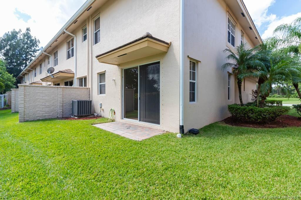 Photo 5 at 356 SE Bloxham Way, Stuart