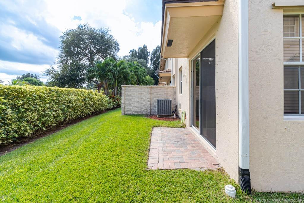 Photo 6 at 356 SE Bloxham Way, Stuart