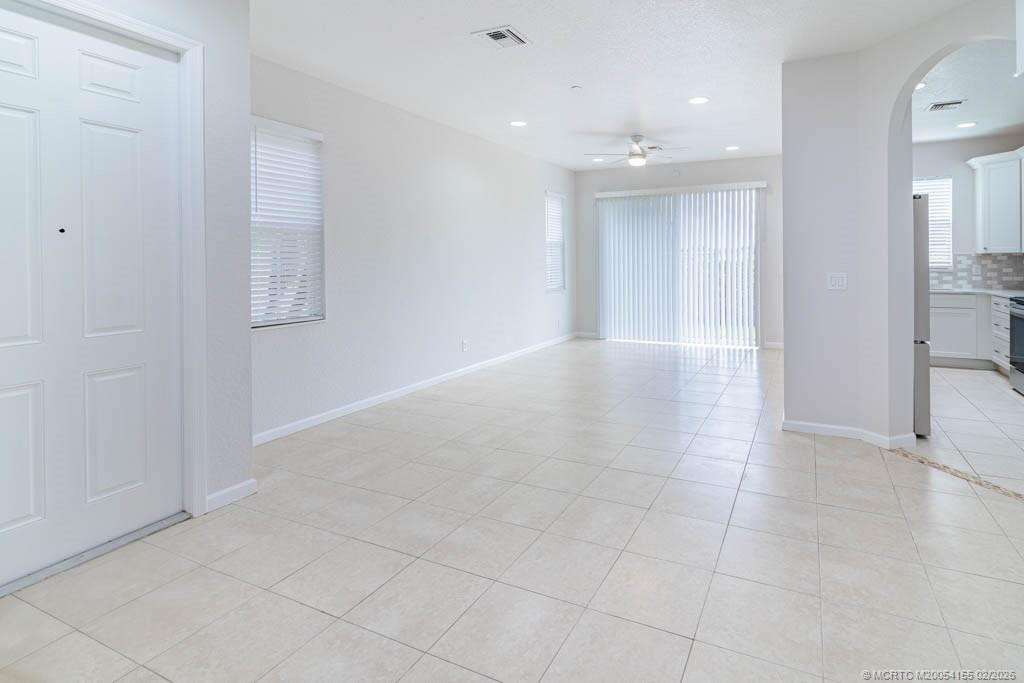 Photo 7 at 356 SE Bloxham Way, Stuart