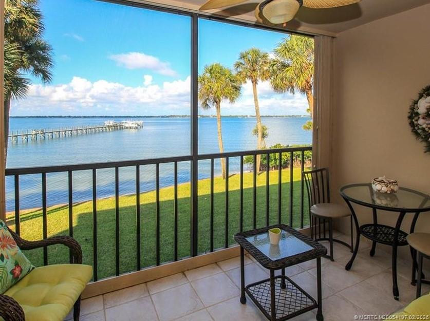 4720 NE Sandpebble Trace 203, Stuart – Condominium for sale