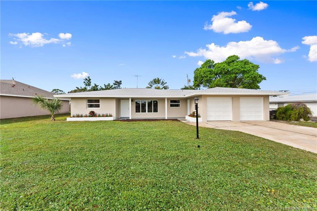 Photo 2 at 208 Riomar Drive, Port St. Lucie