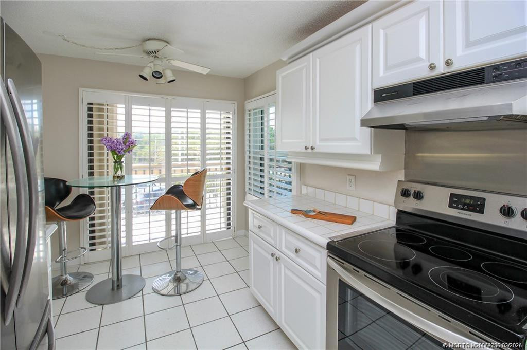 2641 NE Ocean Boulevard 101, Stuart, FL 34996 in Stuart - property photo 4