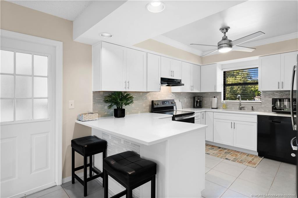 Photo 7 at 4885 SE Capstan Avenue 27, Stuart
