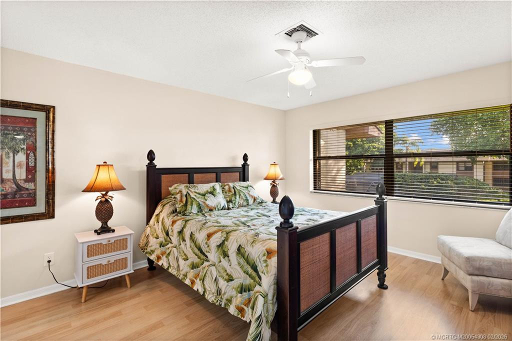 Queen bed in Primary bedroom,