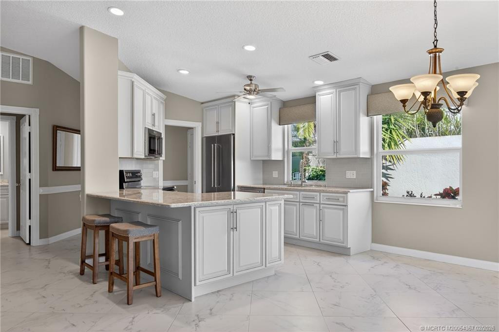 An abundance of cabinet space