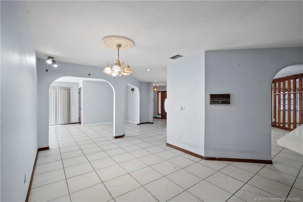 981 SE Lansdowne Avenue, Port St. Lucie FL - photo 11 of 34
