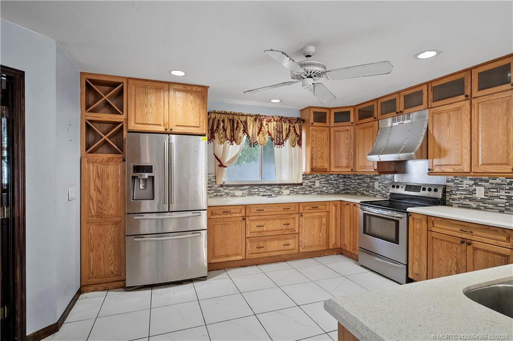 981 SE Lansdowne Avenue, Port St. Lucie FL - photo 13 of 34