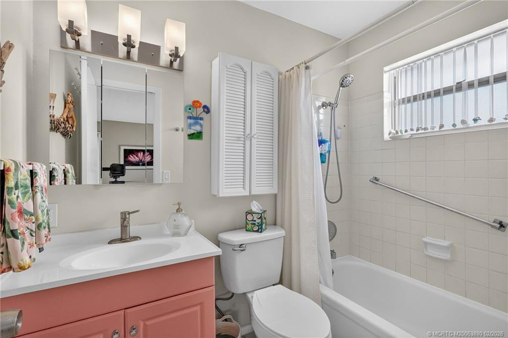 En suite bathroom.