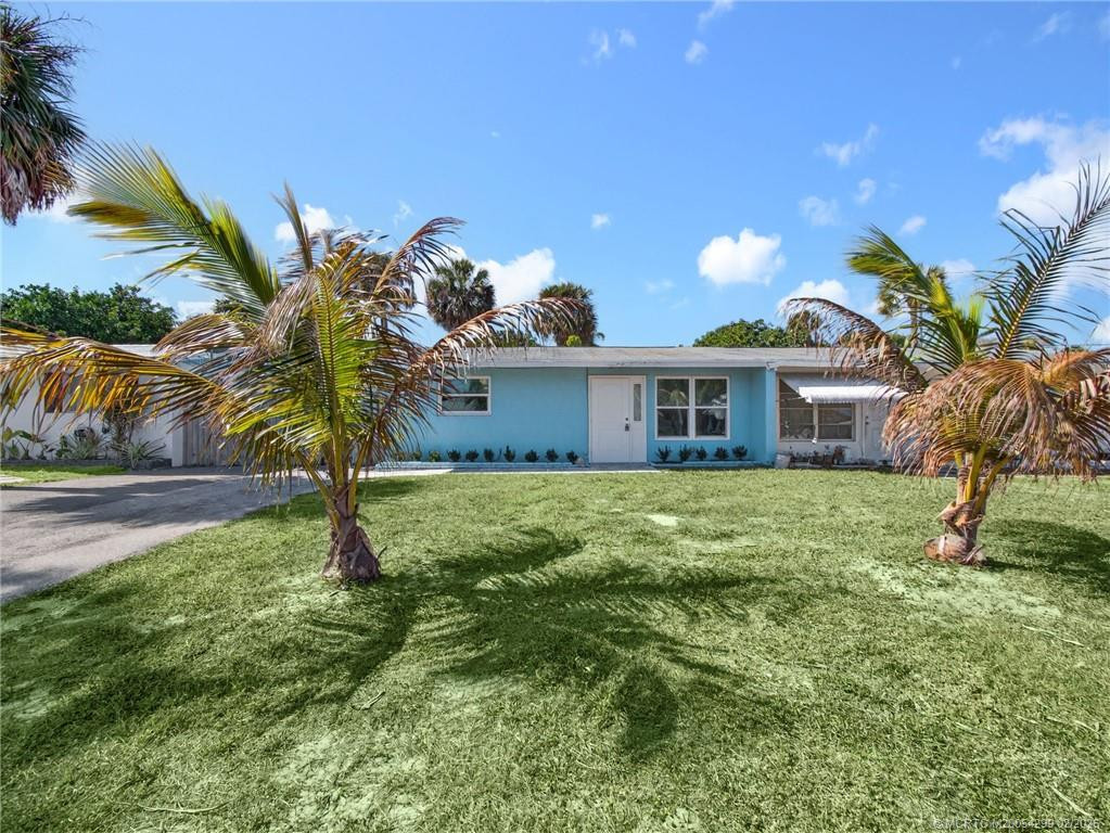 Property photo for 406 SE Robalo Court, Stuart, FL 34996