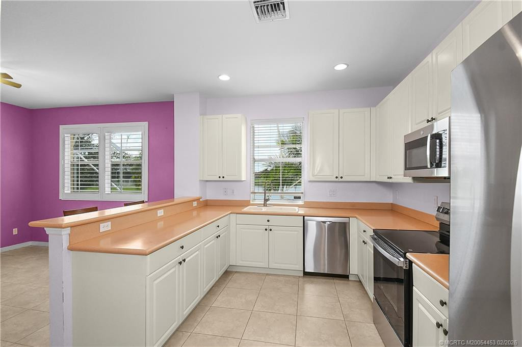 Photo 4 at 9902 E Verona Circle, Vero Beach