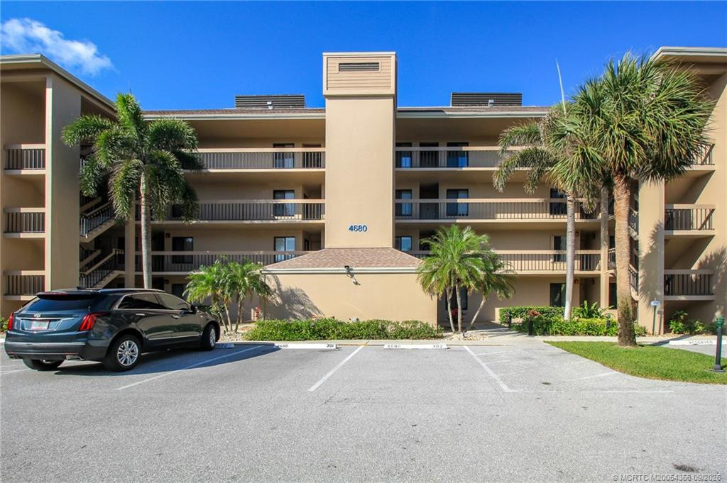 4680 NE Sandpebble Trace #305, Stuart FL - photo 19 of 31