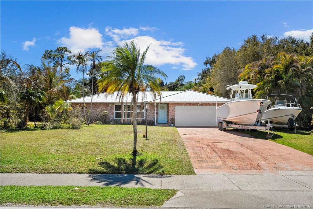 Photo 7 at 803 NW Spruce Ridge Drive, Stuart