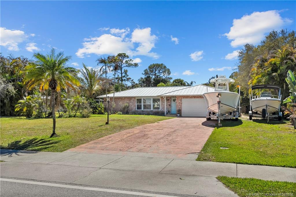 Photo 8 at 803 NW Spruce Ridge Drive, Stuart