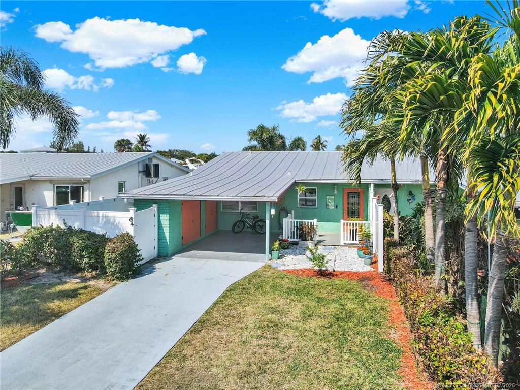 Photo 4 at 84 Aqua Ra Drive, Jensen Beach