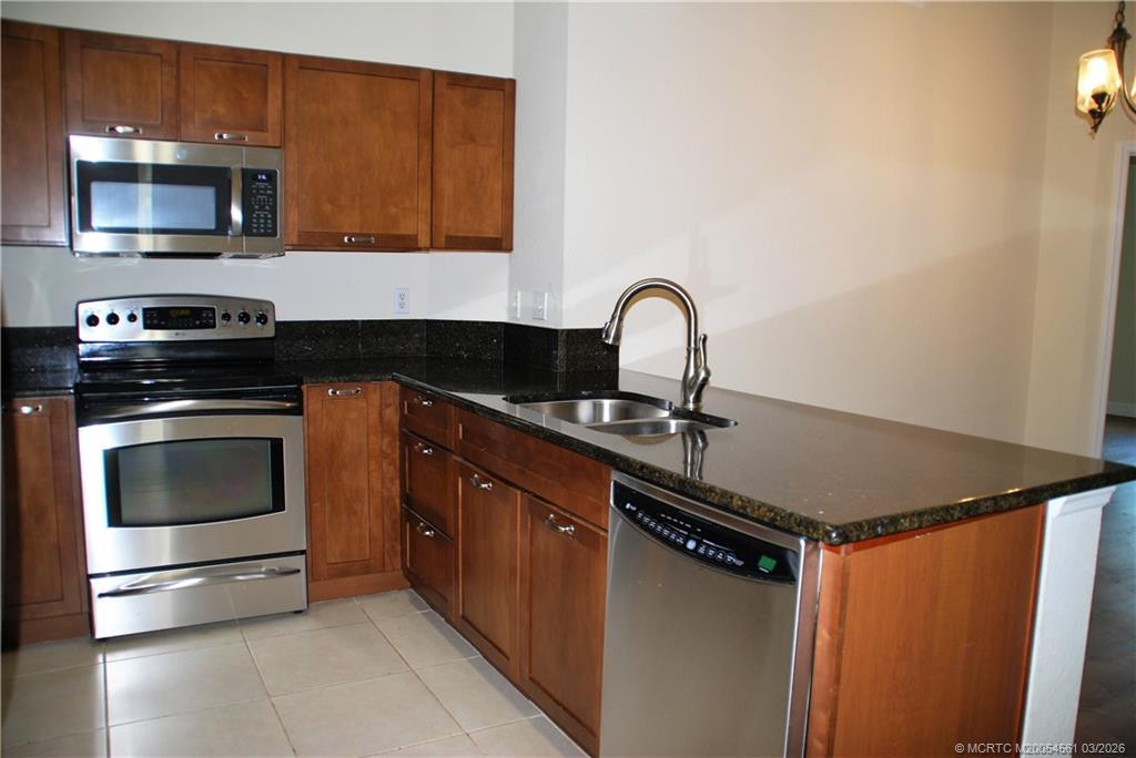 Photo 8 at 51 SE Sedona Circle 104, Stuart