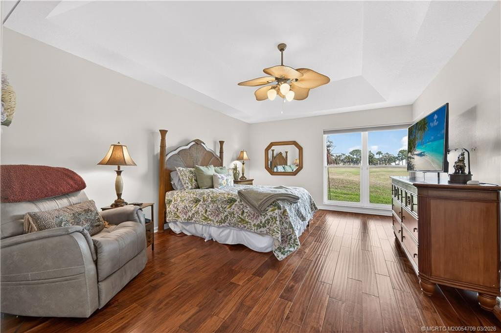 Tray ceiling