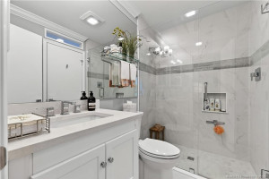 Ensuite Guest Bath #2