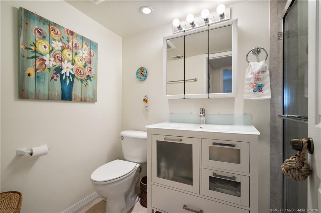 Guest bath with new vanity