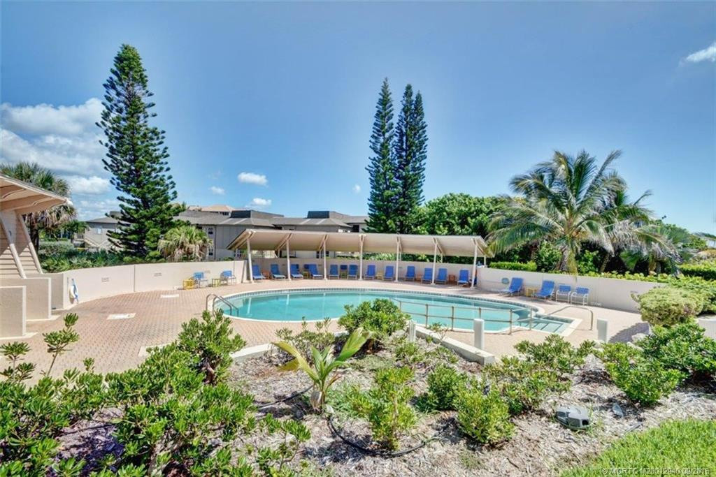 Heated Pool w/Picnic Area