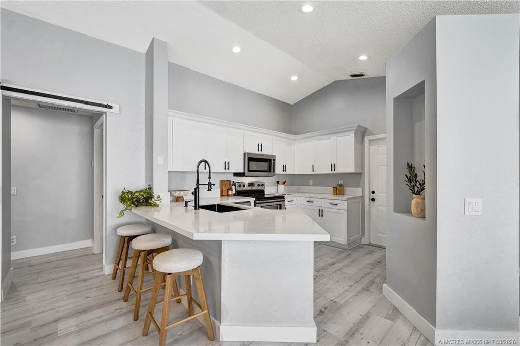 Photo 6 at 4365 Pine Ridge Court, Weston