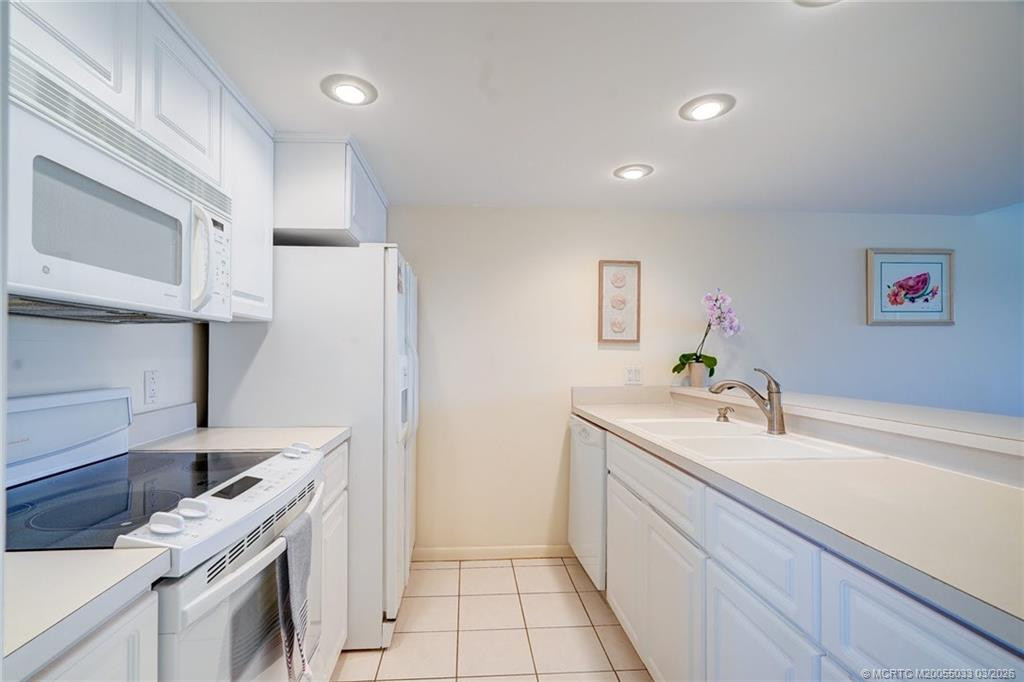 Photo 8 at 5593 NE Gulfstream Way, Stuart