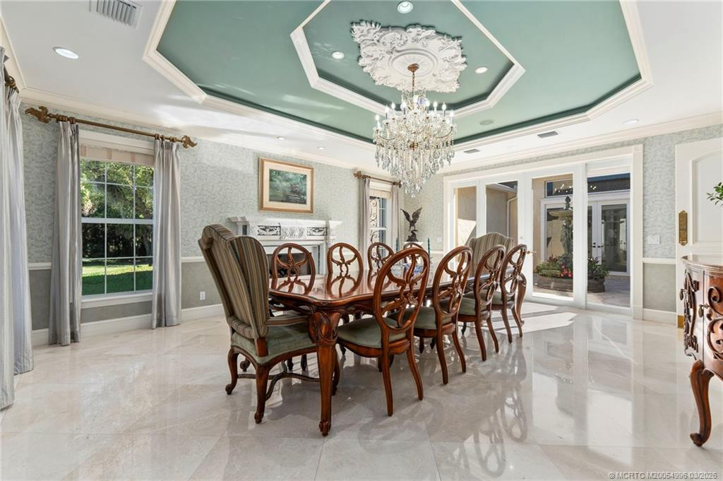 Dining room with Gas Fireplace