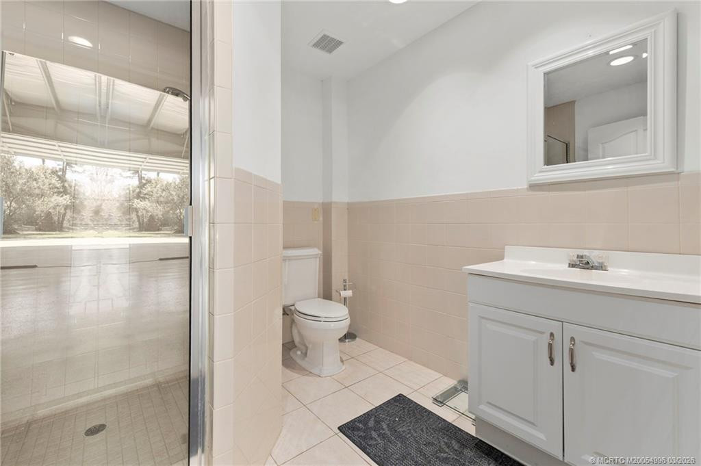 Hanger Bath