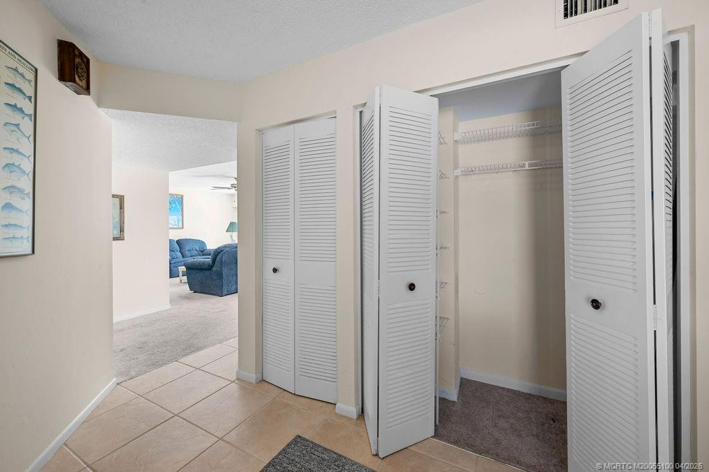 Foyer, front entrance with lots of storage.