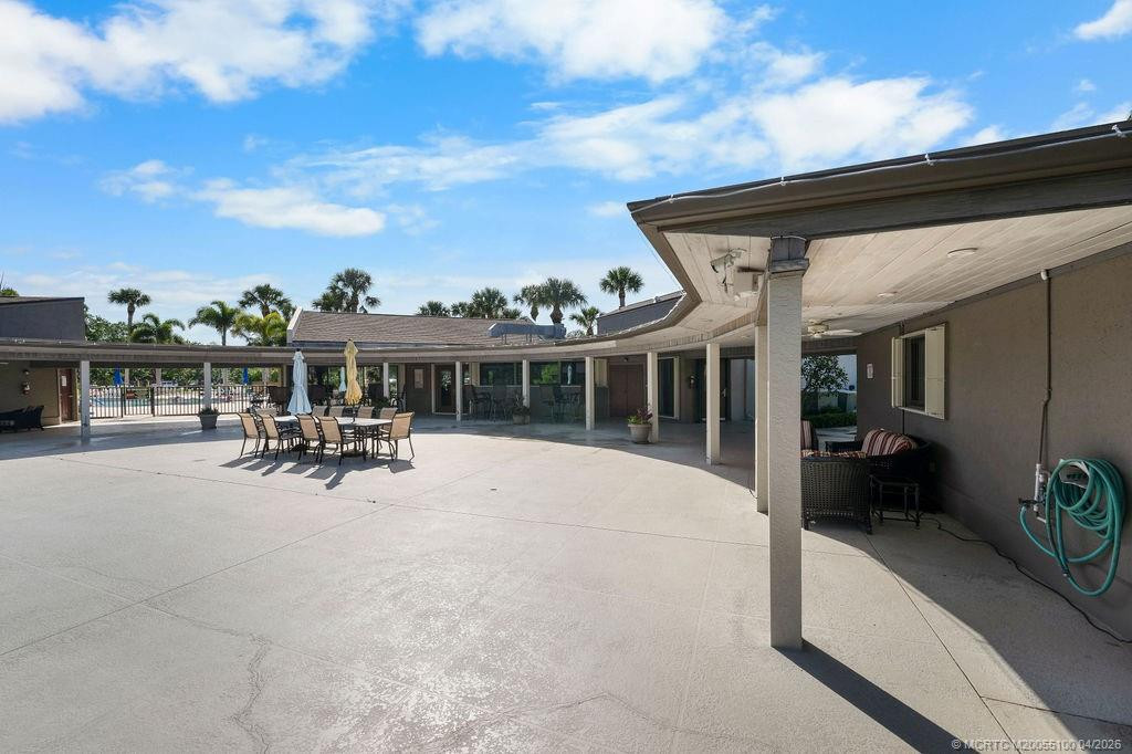 Outside the clubhouse, BBQ grills & tables for entertaining