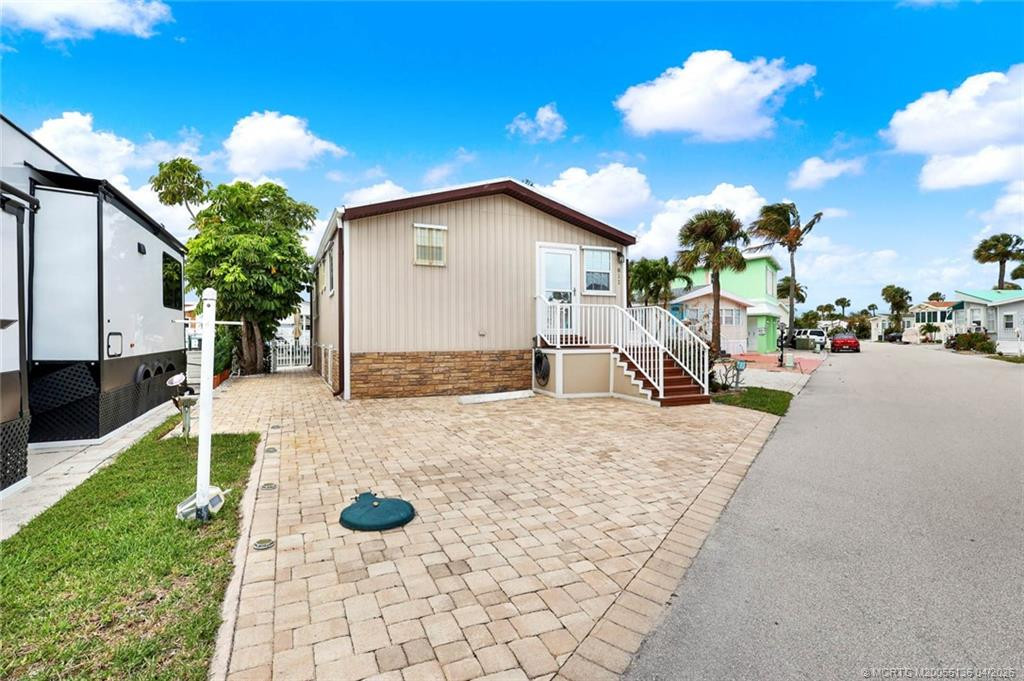 Photo 2 at 10701 S Ocean Drive 811, Jensen Beach