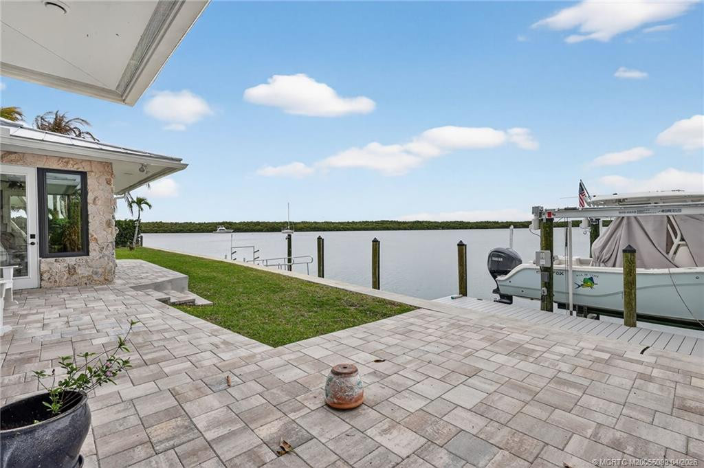 Photo 4 at 276 Bermuda Beach Drive, Hutchinson Island