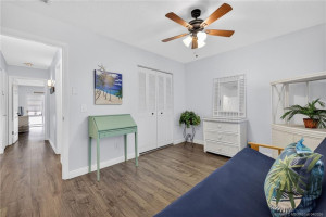 Second bedroom or office space.