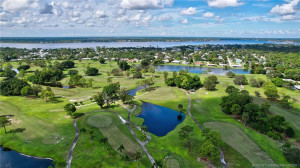 North River Shores, Visat del Lago and public golf course.