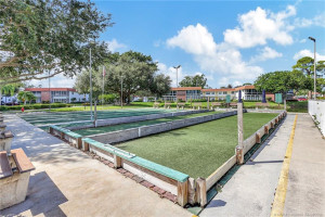 Stay active at Vista del Lago.