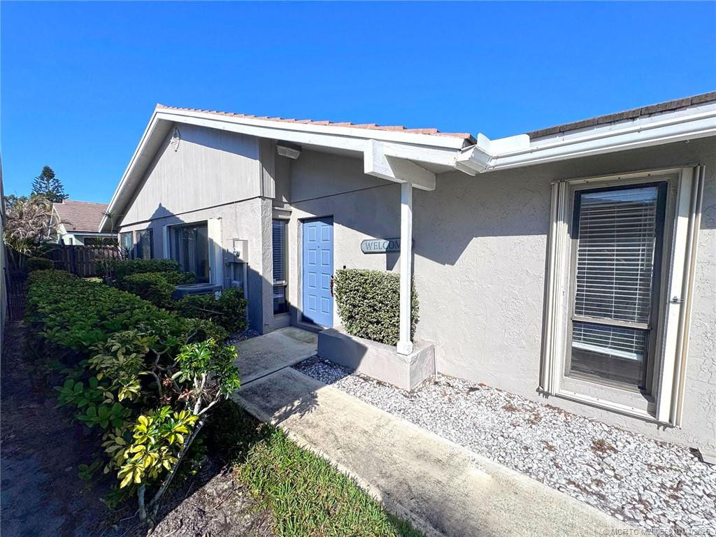 Photo 2 at 4211 SW Egret Pond Terrace, Palm City
