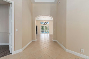 Entrance hall to living area