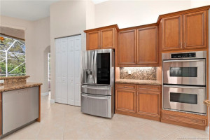 Wall ovens