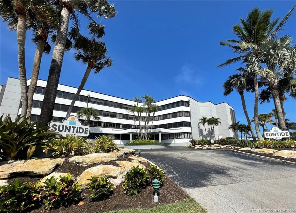1357 NE Ocean Boulevard 106, Stuart – Condominium for rent