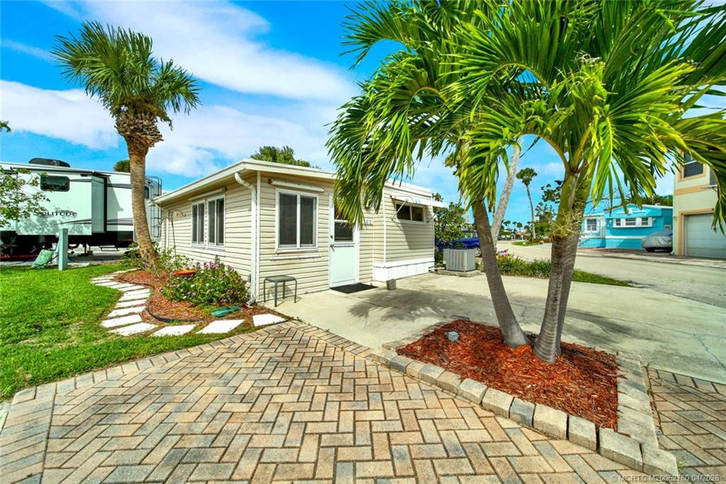 10725 S Ocean Drive #162, Jensen Beach FL - photo 7 of 34