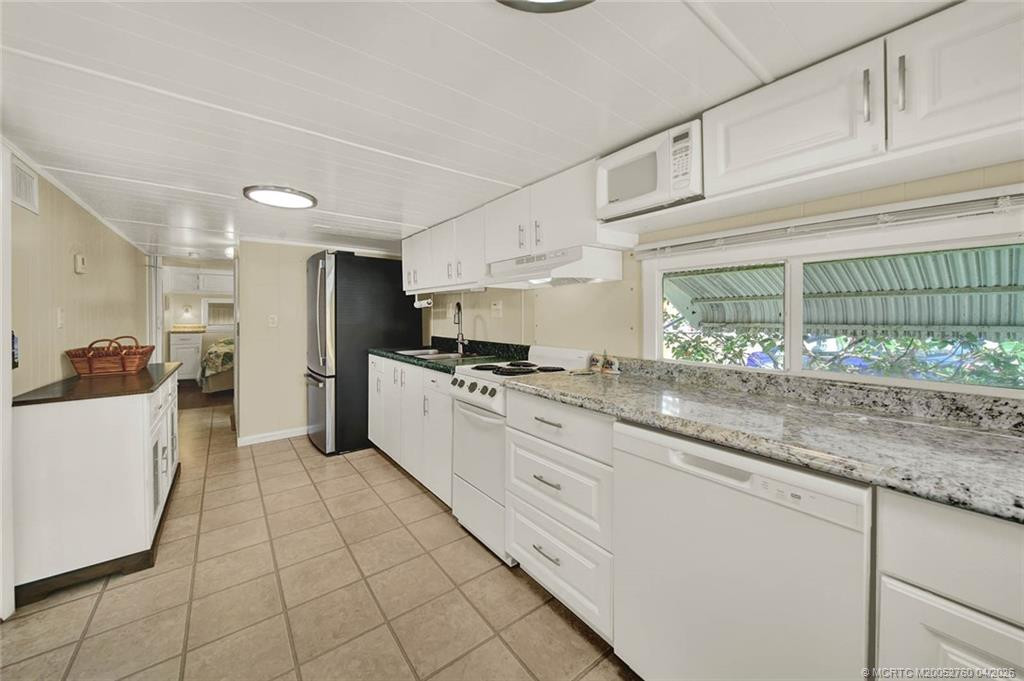 10725 S Ocean Drive #162, Jensen Beach FL - photo 13 of 34