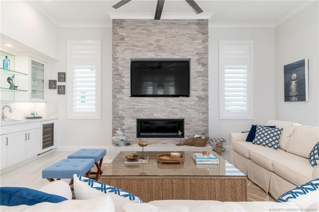 Gas fireplace