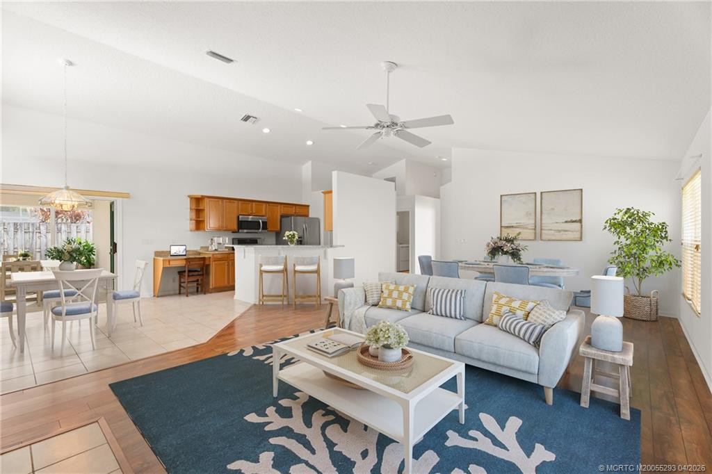 Photo 4 at 904 NW Waterlily Place, Jensen Beach