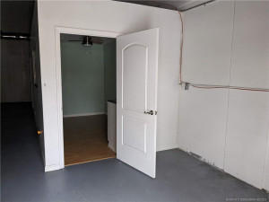Photo 32