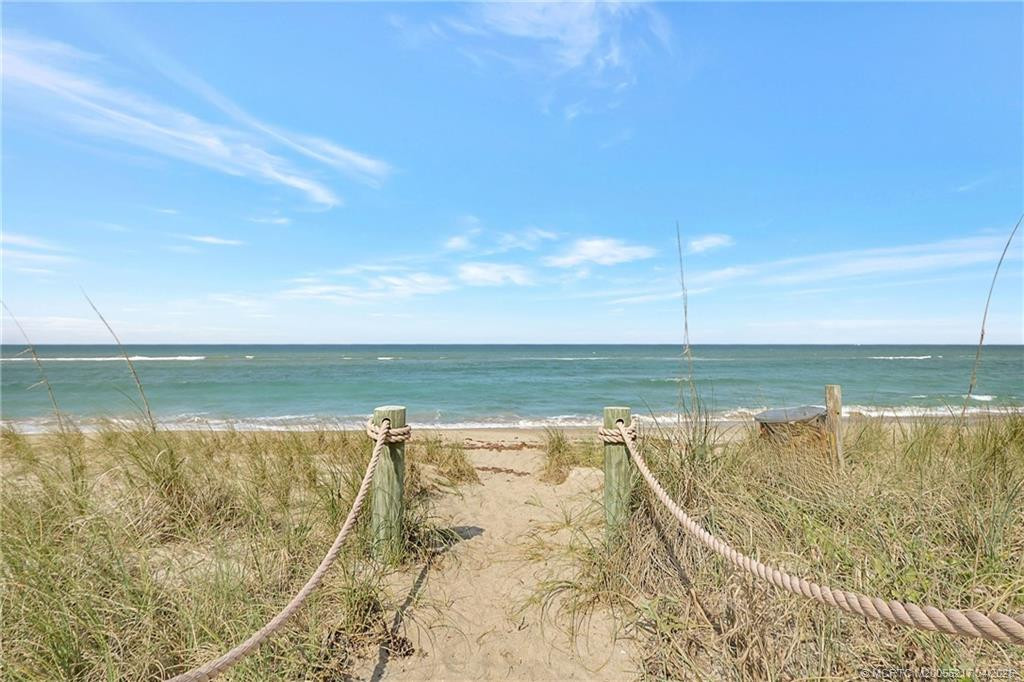 2001 SE Sailfish Point Boulevard 117 — photo 5