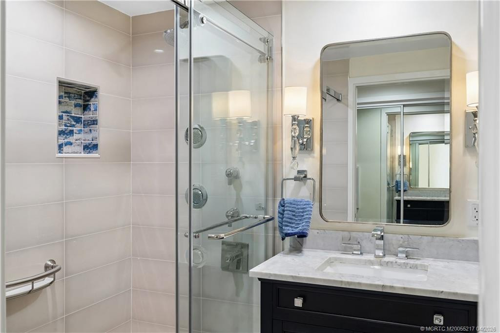 2001 SE Sailfish Point Boulevard 117 — photo 23
