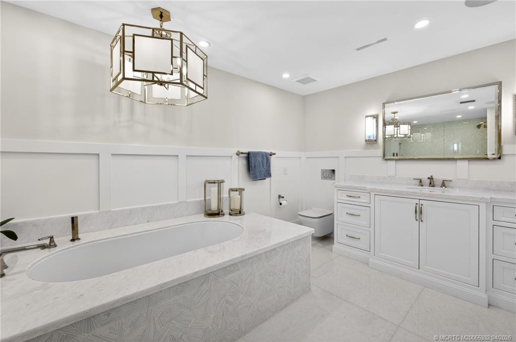 Soaking tub