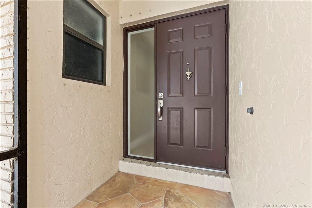 Entry at 3281 SW Bobalink Way, Palm City